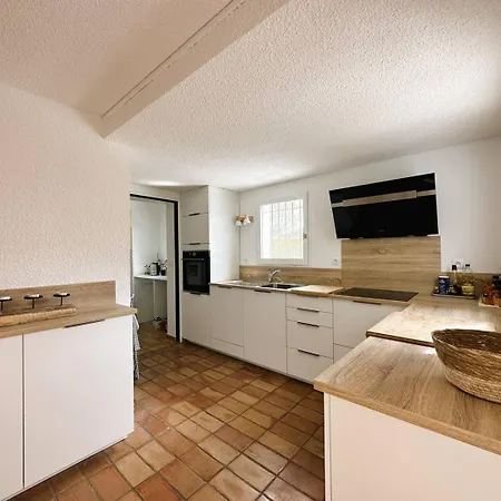 Les Medes Pour 7 Personnes Sur Le Domaine De Valcros, A Villa *