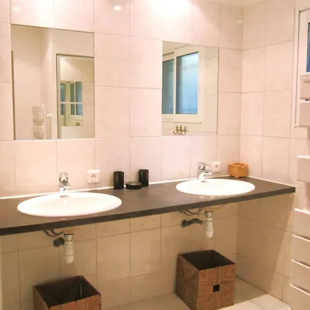 Villa Les Medes Pour 7 Personnes Sur Le Domaine De Valcros, A *