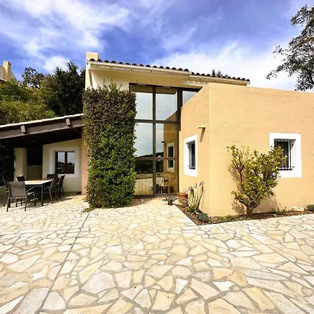 Villa Les Medes Pour 7 Personnes Sur Le Domaine De Valcros, A *