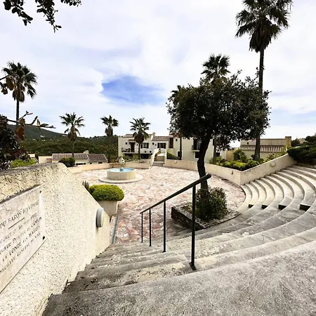 Les Medes Pour 7 Personnes Sur Le Domaine De Valcros, à Villa